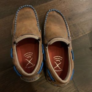 Boy’s shoes
